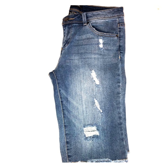 Distressed Denim Bermuda Skimmer Shorts NWOT - Picture 4 of 11